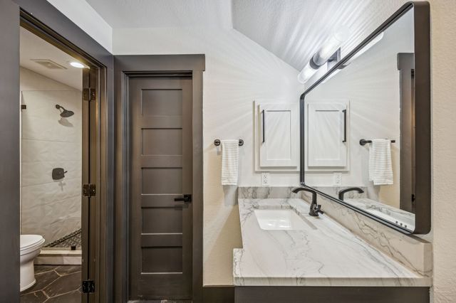 1001 Hat Creek Road, Bartonville, TX 76226