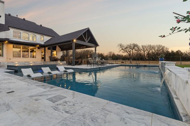 1001 Hat Creek Road, Bartonville, TX 76226