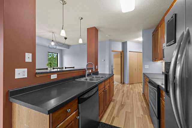 7601 Aldrich Avenue S 317, Richfield, MN 55423