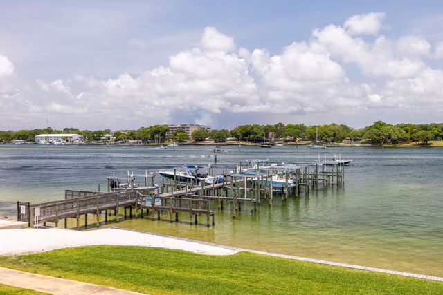 340 BLUEFISH Drive, 106, Fort Walton Beach, FL 32548