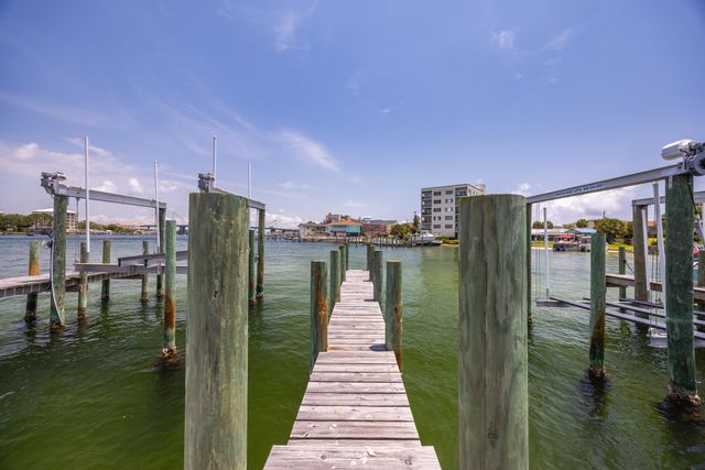 340 BLUEFISH Drive, 106, Fort Walton Beach, FL 32548