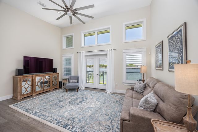 340 BLUEFISH Drive, 106, Fort Walton Beach, FL 32548