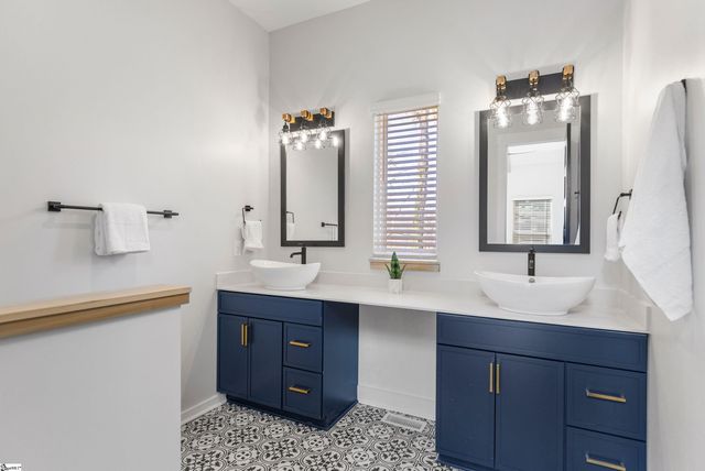 603 Canterbury Road, Piedmont, SC 29673