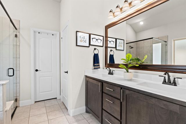 1121 Snowy Owl Drive, Alvarado, TX 76009