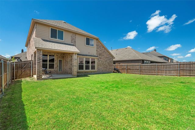 1121 Snowy Owl Drive, Alvarado, TX 76009