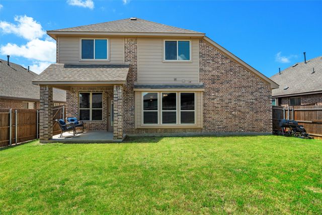 1121 Snowy Owl Drive, Alvarado, TX 76009