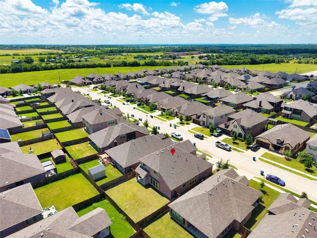 1121 Snowy Owl Drive, Alvarado, TX 76009