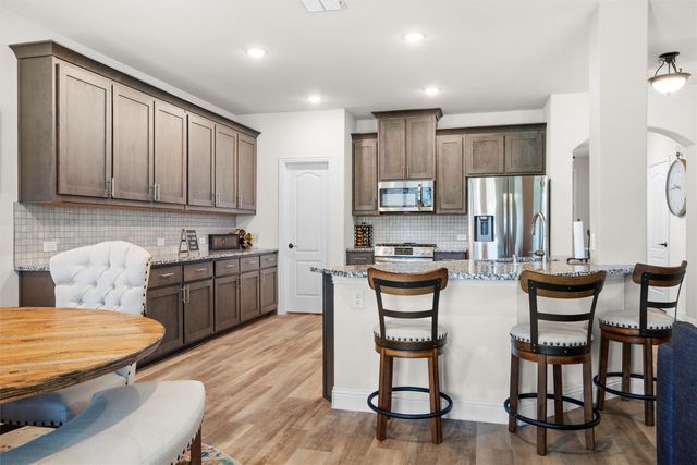 1121 Snowy Owl Drive, Alvarado, TX 76009