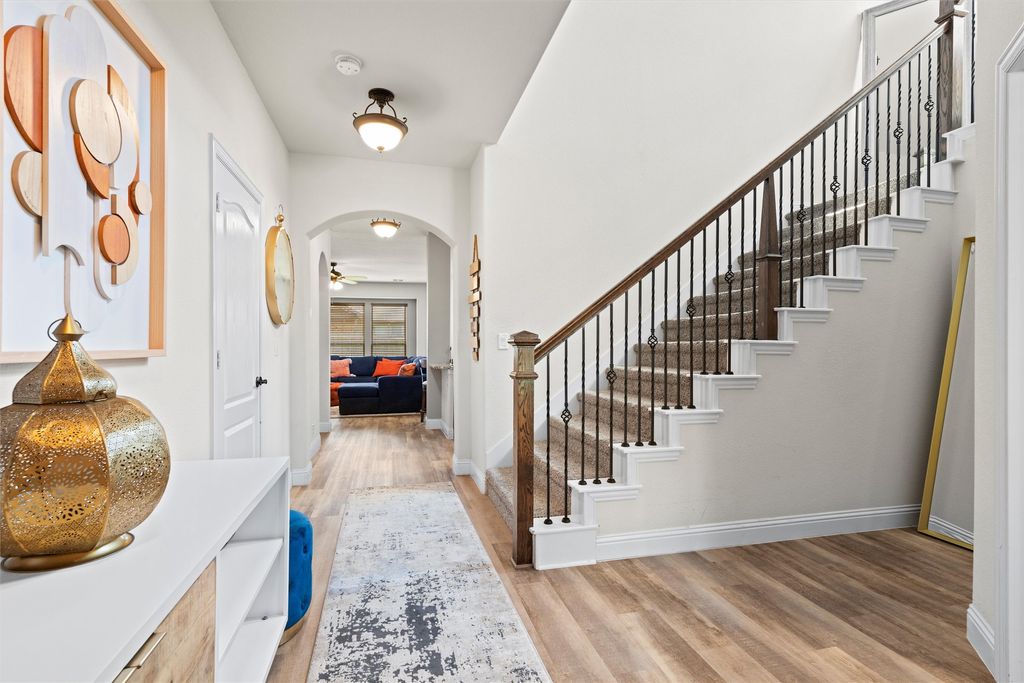 1121 Snowy Owl Drive, Alvarado, TX 76009