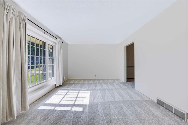 8706 Mackey Street, Overland Park, KS 66212