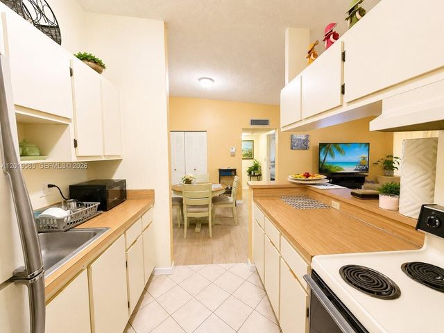 7837 Ashmont Circle 212, Tamarac, FL 33321