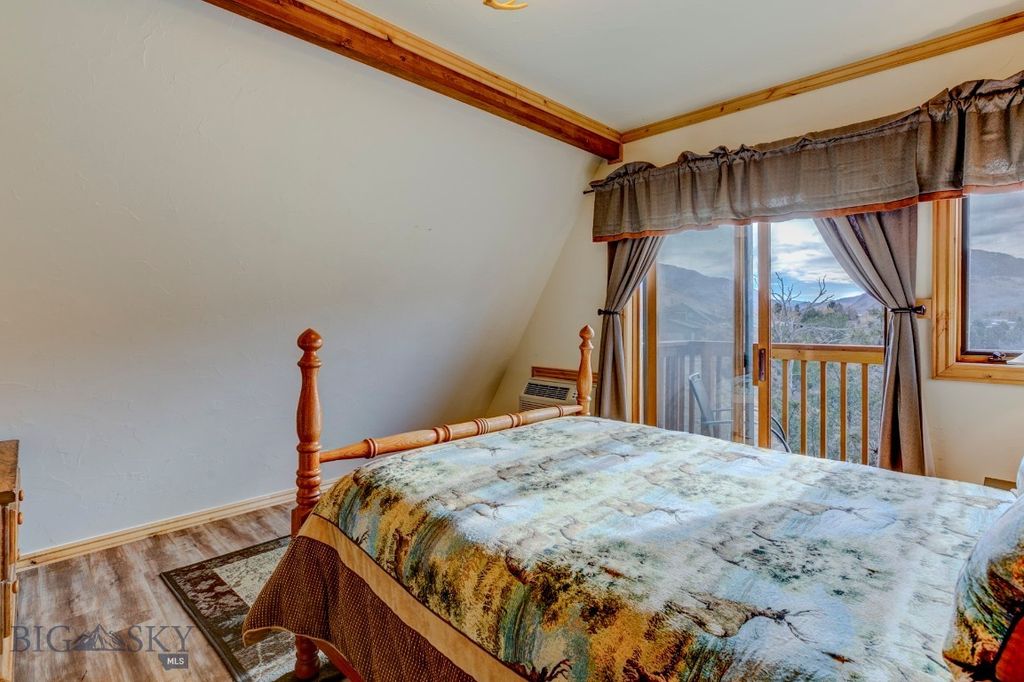 1099 US Highway 89 S, Gardiner, MT 59030 photo 30