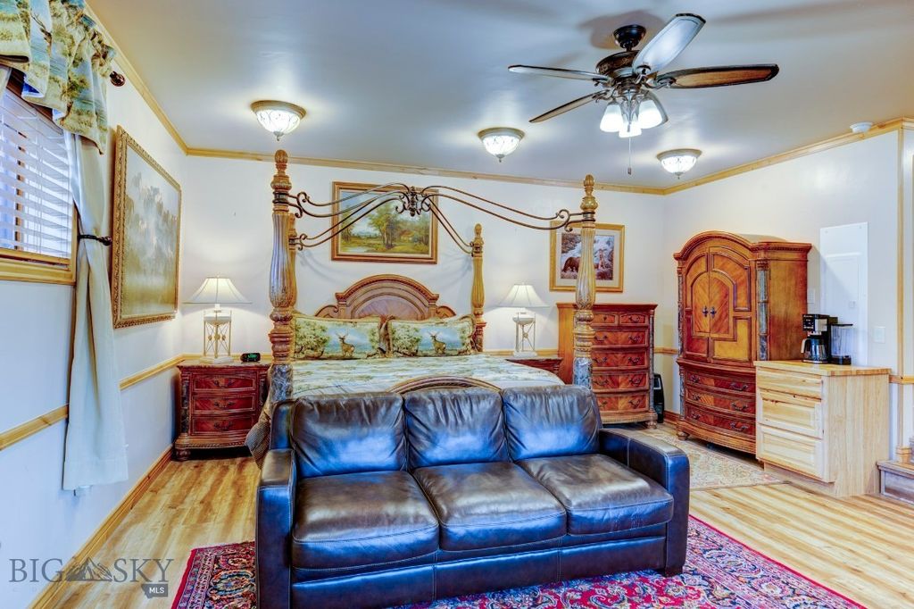 1099 US Highway 89 S, Gardiner, MT 59030 photo 36