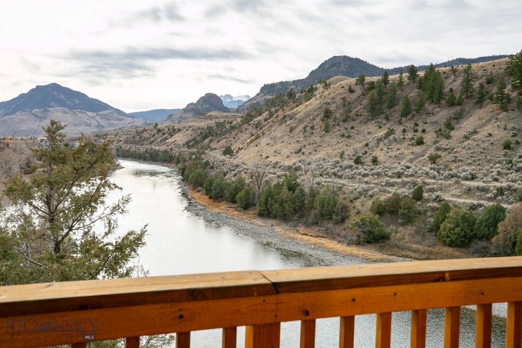 1099 US Highway 89 S, Gardiner, MT 59030 photo 42