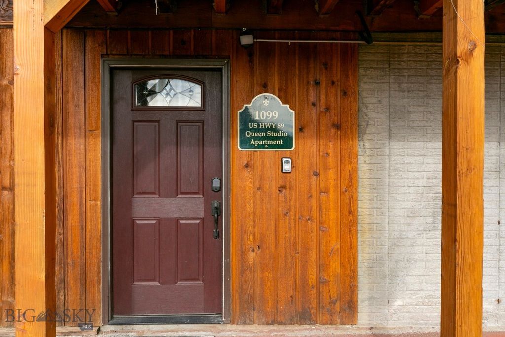 1099 US Highway 89 S, Gardiner, MT 59030 photo 46