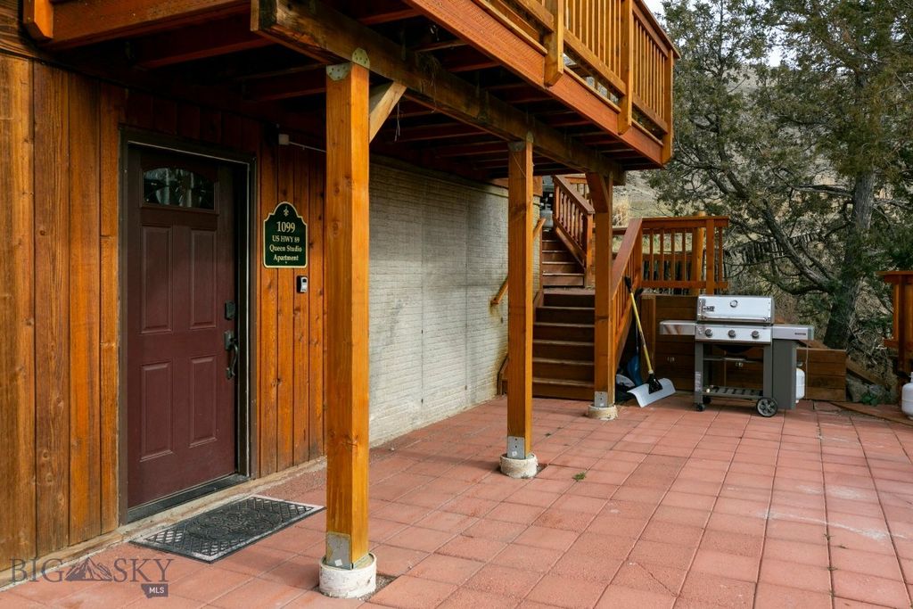 1099 US Highway 89 S, Gardiner, MT 59030 photo 47