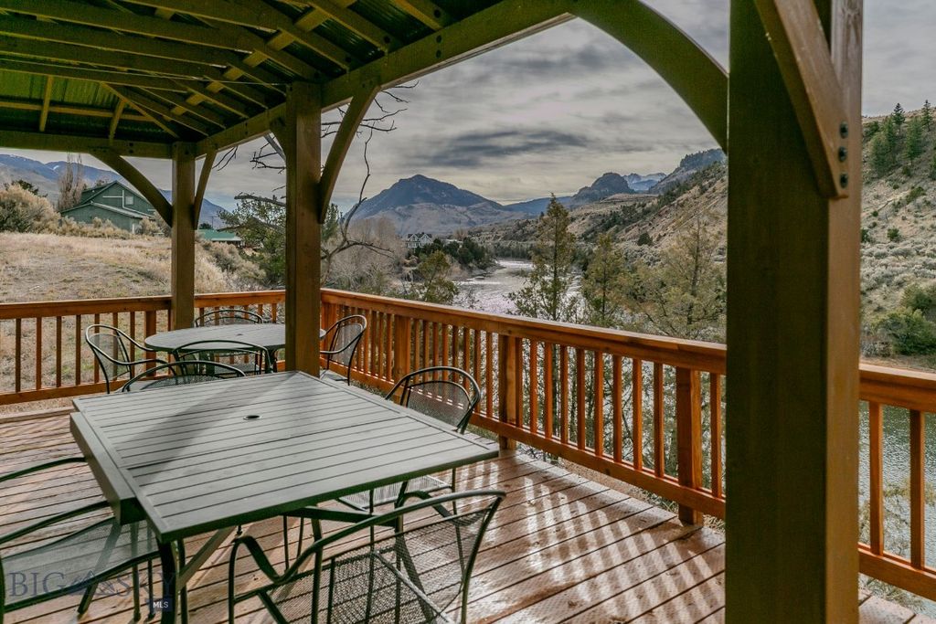 1099 US Highway 89 S, Gardiner, MT 59030 photo 59