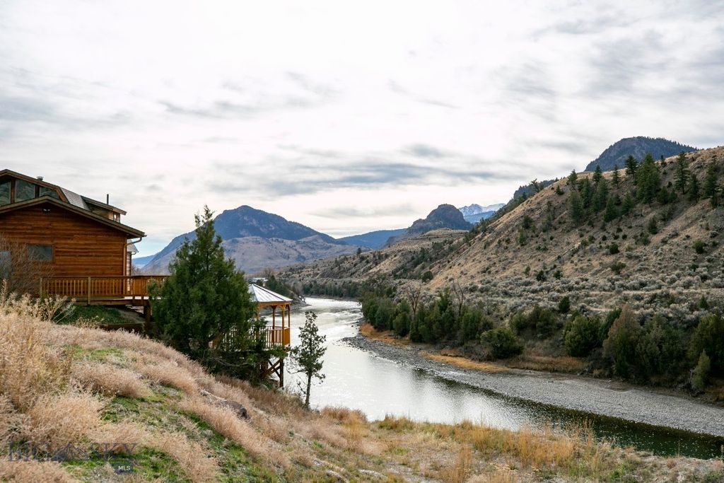 1099 US Highway 89 S, Gardiner, MT 59030 photo 62