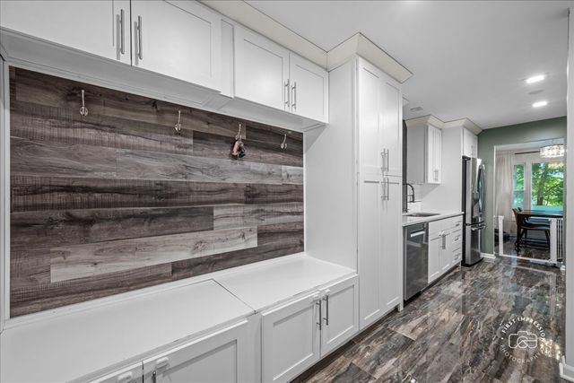 530 River Front Circle 606, Naperville, IL 60540