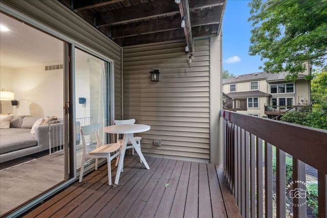 530 River Front Circle 606, Naperville, IL 60540