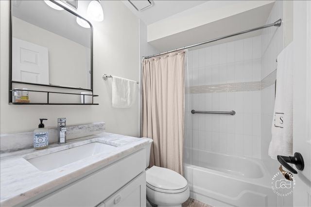 530 River Front Circle 606, Naperville, IL 60540