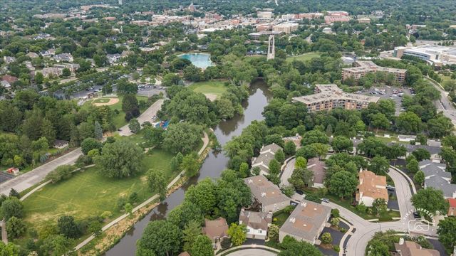 530 River Front Circle 606, Naperville, IL 60540