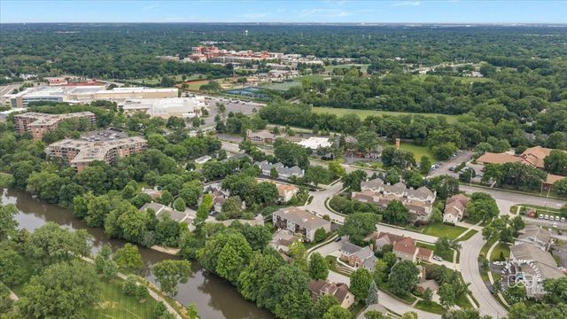 530 River Front Circle 606, Naperville, IL 60540