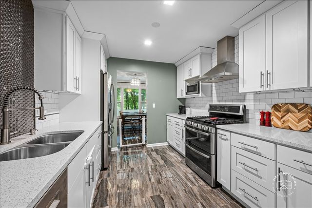 530 River Front Circle 606, Naperville, IL 60540