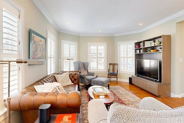 96 Floral Street 1, Newton, MA 02461