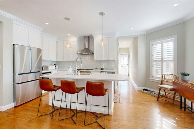 96 Floral Street 1, Newton, MA 02461