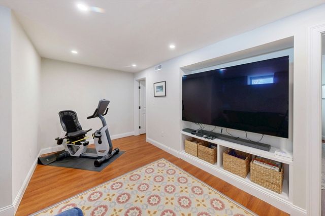 96 Floral Street 1, Newton, MA 02461