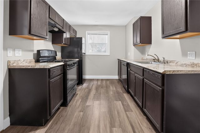 320 Fernhill Ave, Brookline, PA 15226