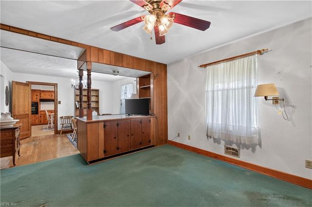 5729 Hawthorne LN, Portsmouth, VA 23703