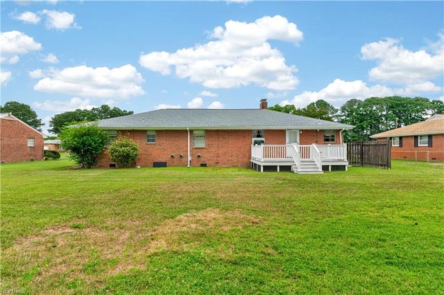 5729 Hawthorne LN, Portsmouth, VA 23703