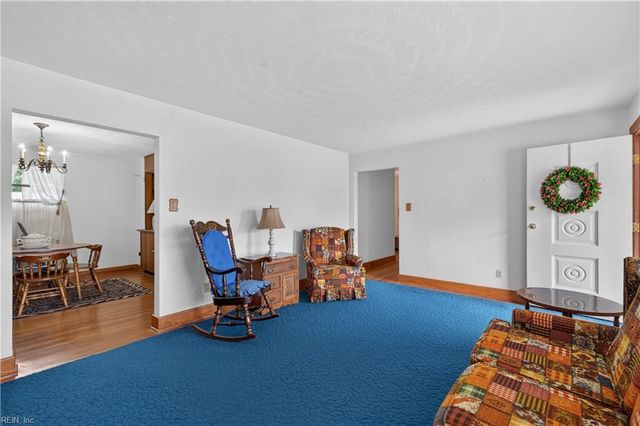 5729 Hawthorne LN, Portsmouth, VA 23703