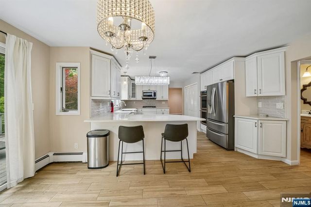 5 Fairfield Court, Demarest, NJ 07627