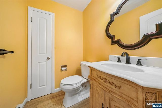 5 Fairfield Court, Demarest, NJ 07627
