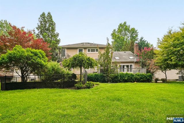 5 Fairfield Court, Demarest, NJ 07627