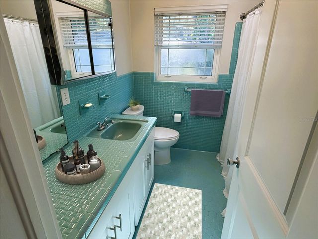 4640 W LAMB AVENUE, Tampa, FL 33629