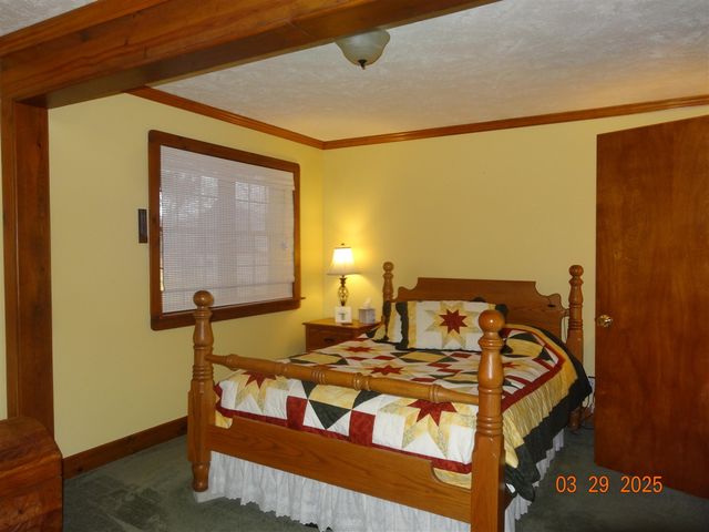 640 Oak Avenue, White Cloud, MI 49349