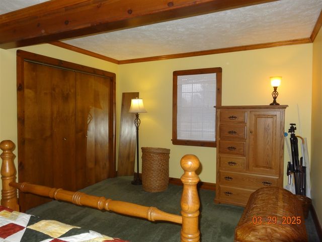 640 Oak Avenue, White Cloud, MI 49349