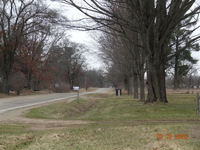 640 Oak Avenue, White Cloud, MI 49349