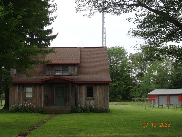 640 Oak Avenue, White Cloud, MI 49349