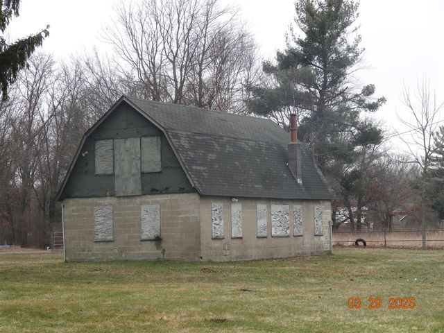 640 Oak Avenue, White Cloud, MI 49349