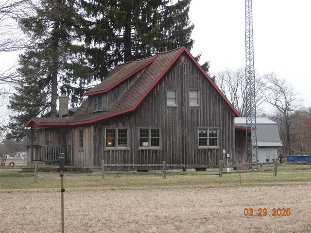 640 Oak Avenue, White Cloud, MI 49349