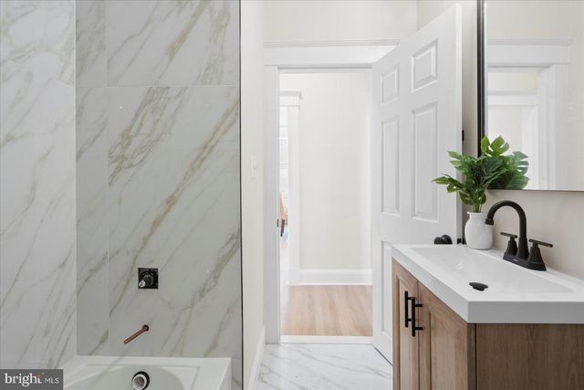 24 EDMONDSON RIDGE RD, Catonsville, MD 21228