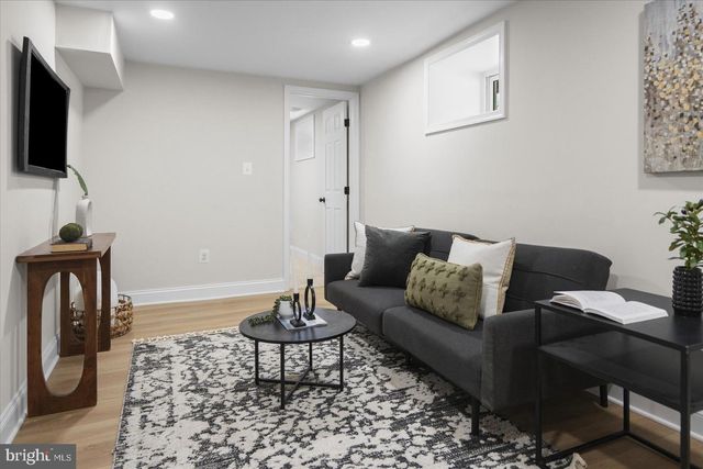 24 EDMONDSON RIDGE RD, Catonsville, MD 21228