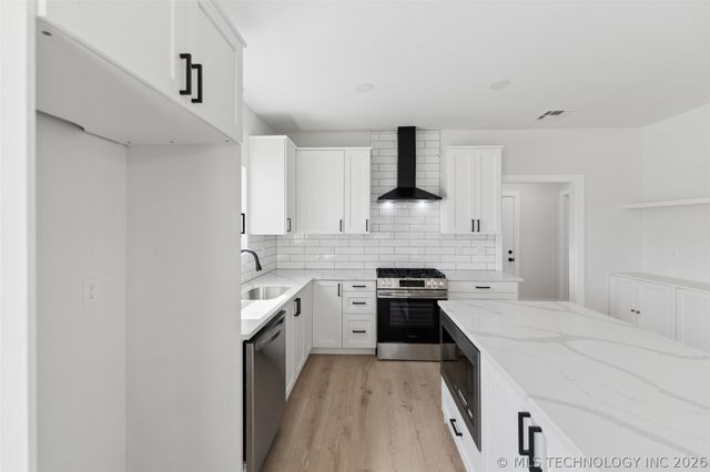 2404 N Martin Luther King Jr Boulevard, Tulsa, OK 74106