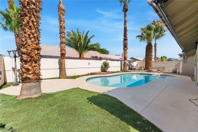 4921 Country Breeze Ct Court, North Las Vegas, NV 89031