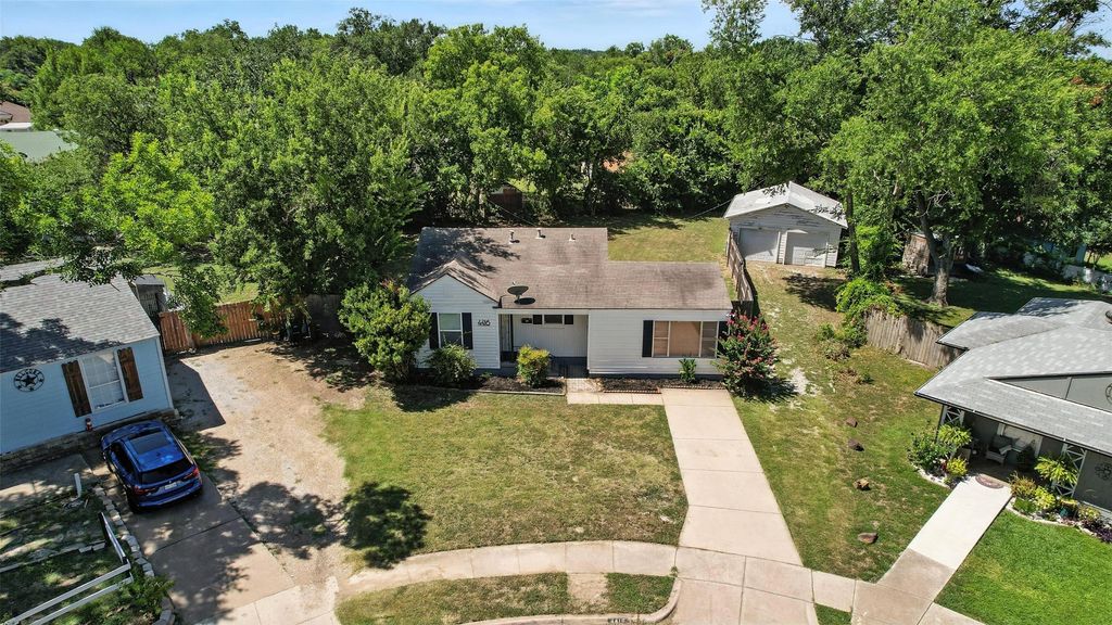 4416 Surrey Street, Fort Worth, TX 76133
